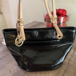 Michael Korda purse